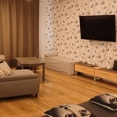 Elite Flats Two Bedroom Утена Экстерьер фото